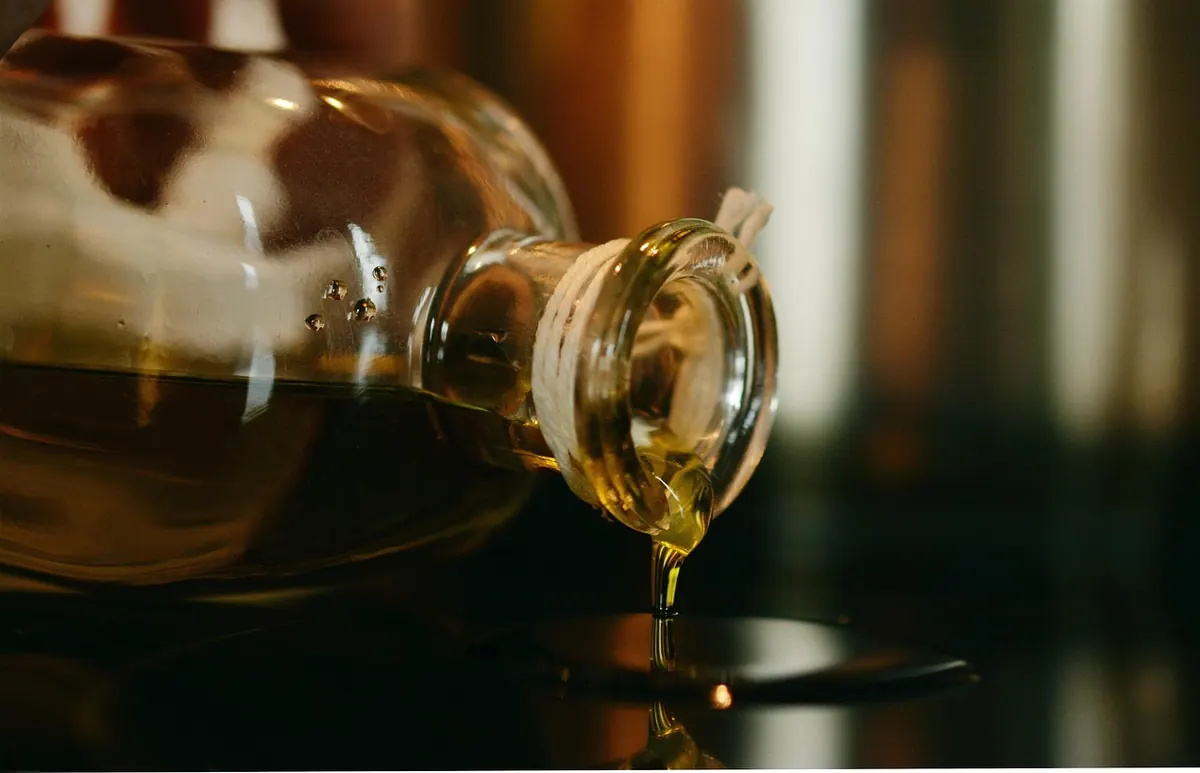 Polyphenols in Olive Oil: What They Are and Why They Matter for Everyday Health
